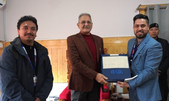 Various delegations call on LG Ladakh.