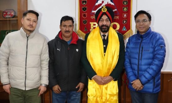 MP Ladakh discuss Developmental Issues of Drass with DG BRO in Delhi.