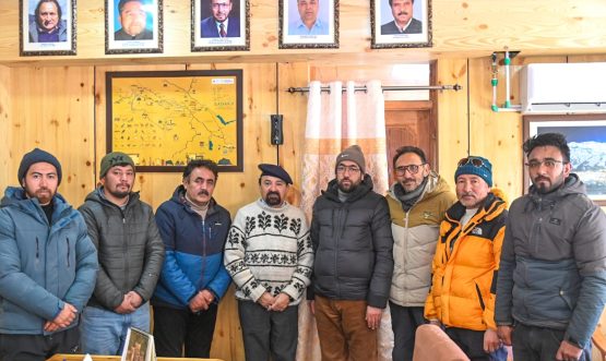 Shargole delegation calls upon CEC Kargil, Dr Jaffer Akhoon.