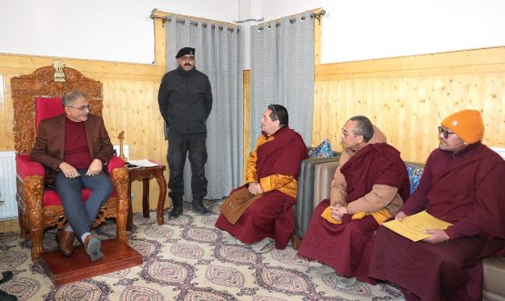 Several delegations call on LG Ladakh.