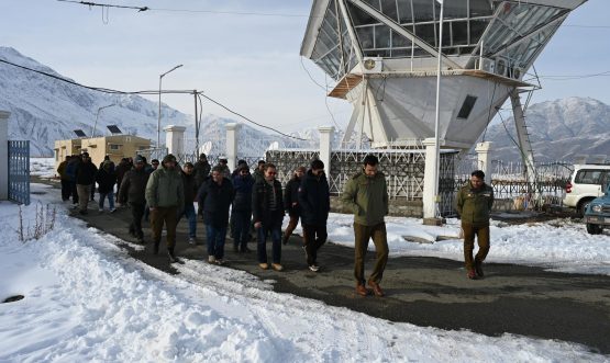DC Kargil Reviews Preparations at Kargil Airport Ahead of AN 32 Courier Services.
