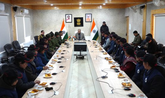 LG Ladakh Interacts with Durbuk–Lalok Group, Highlights Ek Bharat Shreshtha Bharat Spirit