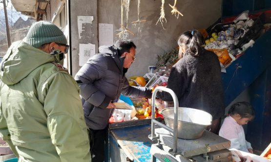 Market Checking Team Inspects Khaltse Market.