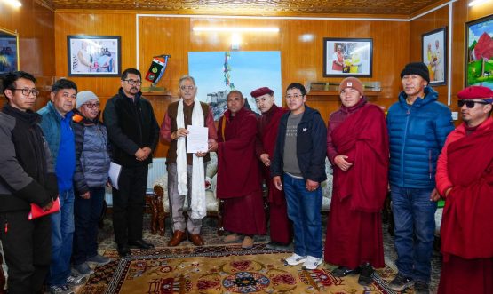 Delegation calls on LG Ladakh.