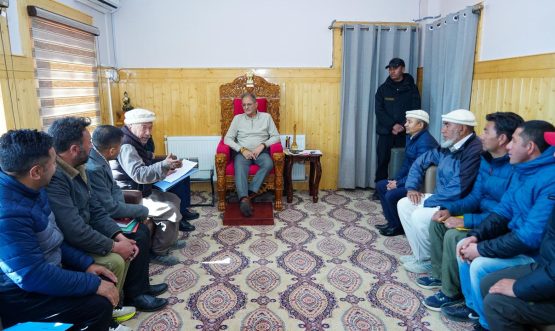 Delegation from Tykashi Turtuk and Thang