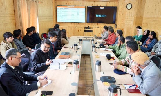Chief Secretary chairs review meeting on Cleanliness Drive in Leh Town.