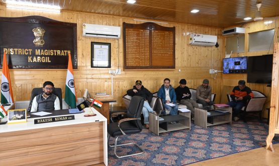 Kargil Gears Up for Ladakh LG Vinai Kumar Saxena’s Maiden Visit; DC Reviews Multi-Department Preparations.