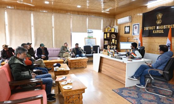 Kargil Tackles Traffic Woes: DC Chairs Meet on Decongestion, Smart Mobility and Urban Planning Reforms.
