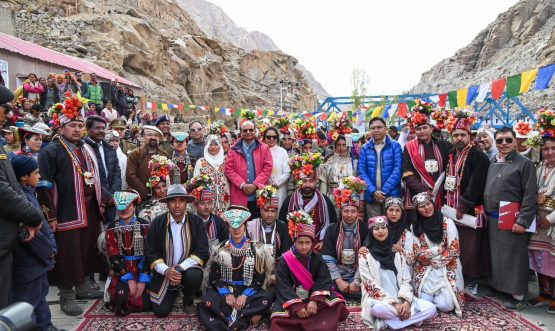 L-G Vinai Kumar Saxena inaugurates Apricot Blossom Festival at Darchiks in Aryan Valley.
