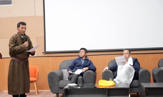 Chief Secretary interacts with All Ladakh Goba Association on preparations for Sacred Buddha Relics Exposition.