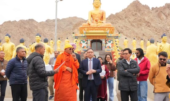 Chief Secretary reviews preparations at key sites ahead of Sacred Buddha Relics Exposition.