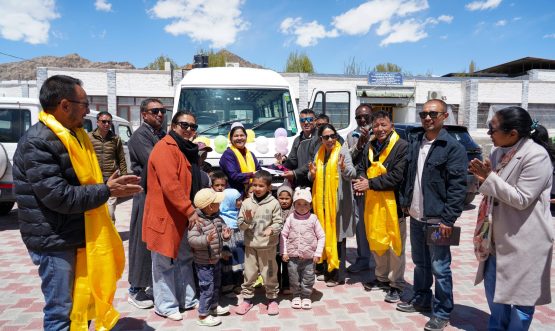 Administrative Secretary School Education Hands Over Force Traveller to Support Students in Chushot.