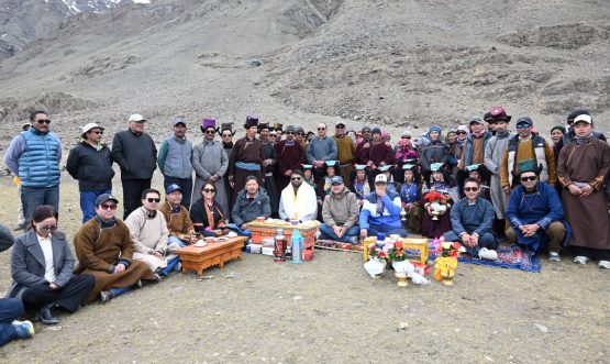 Grand Welcome for New DC Zanskar as He Assumes Charge, Vows People-Centric Governance and Development.