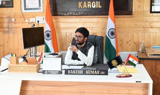 DC Kargil Chairs Meeting to Operationalize One Stop Centre, Focus on Convergence and Entrepreneurship Support.