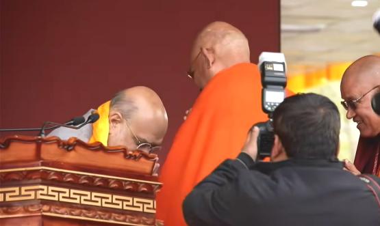 Ven. Bhikkhu Sanghasena witnesses ceremonial inauguration of Sacred Exposition of Holy Relics of Lord Buddha.