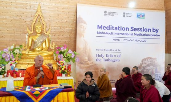 MIMC held meditation and yoga sessions during the exposition of the Holy Relics of Tathagata Buddha.