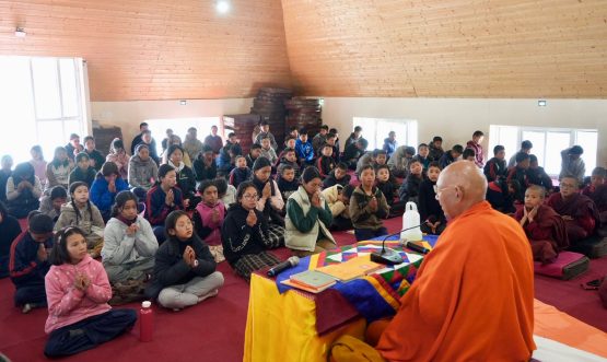 MIMC held meditation and yoga sessions during the exposition of the Holy Relics of Tathagata Buddha.