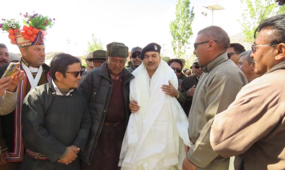Aijaz Malik (JKPS) Assumes Charge as Superintendent of Police, Sham District.