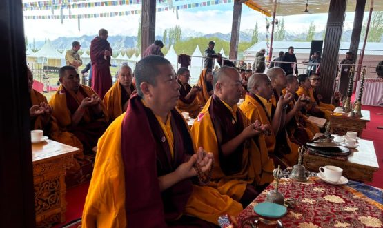 Large Turnout continues as Buddha Relics Veneration Enters Fourth Day.