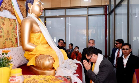 Union Minister Kiren Rijiju visits Jivetsal Choglamsar for Holy Buddha Relics Exposition.