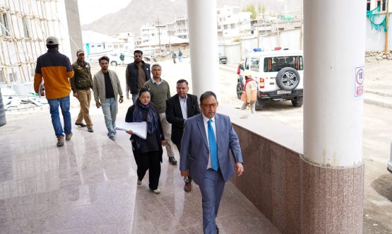 Chief Secretary Inspects Ongoing Works at Geysar Palace and New Secretariat Building.
