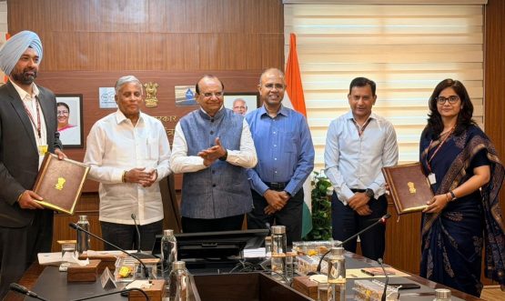 UT Admin Ladakh signs MoU with Union Ministry of Jal Shakti to ensure sustainable & reliable drinking water supply in region.