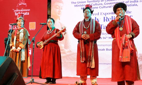 Ninth Evening of Cultural Celebrations at Leh Main Market Enthrals Audiences.