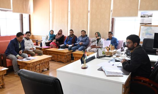 DC Kargil Reviews Status of Drinking Water Facilities in Zanskar.