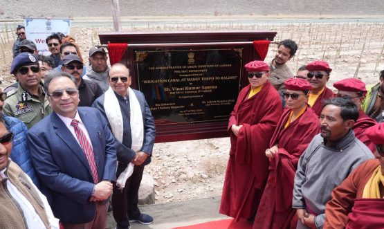 L-G Vinai Kumar Saxena inaugurates 2 km-long Mahey Tokpo-Raldho irrigation canal At altitude of over 14,000 feet.