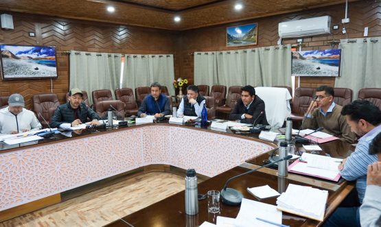 Secretary PWD Baseer Ul Haq Choudhary Stresses Fast-Track Execution of CRIF & PMGSY Projects, Emphasizes Regular Field Monitoring by Engineers.