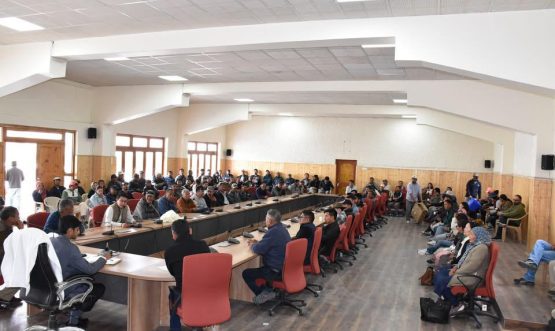 An interactive meeting with stakeholders associated with the tourism sector, including hotels, camping sites, resorts, and guest houses, was held today at the DC Conference Hall.