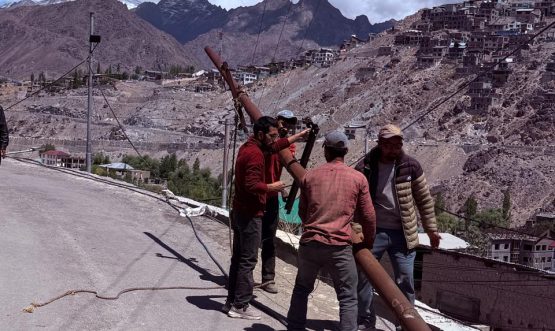 Kargil Beautification Drive Intensifies: Unused Poles, Overhead Wires Removed from Key Town Areas.