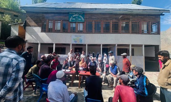 DC-Drass inspects dilapidated Middle School Building of Khaiber locality in Shimsha Village.