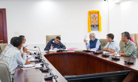 Administrative Secretary reviews implementation of SDP and State Sector Schemes.