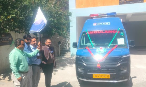 DC Kargil Flags Off Mobile Medical Care Unit for District Hospital Donated by HDFC Bank.