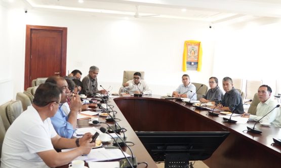 Administrative Secretary reviews implementation of SDP and State Sector Schemes.