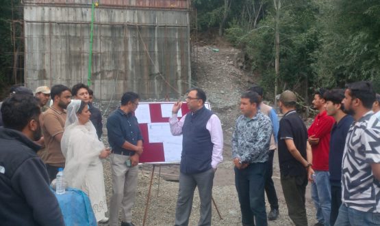 Chief Secretary Ashish Kundra reviews development projects in Kargil, inspects key infrastructure works.