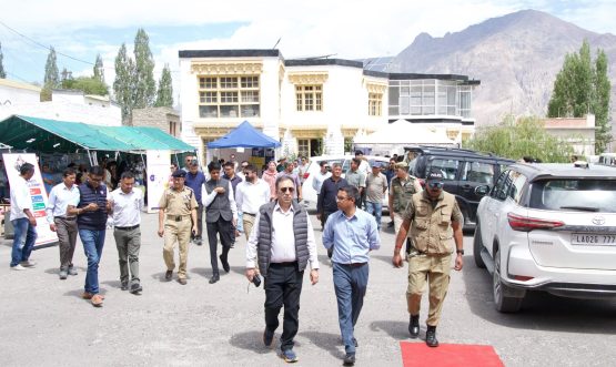 Chief Secretary reviews Development, Financial Inclusion and Community-Led Initiatives Across Nubra District.