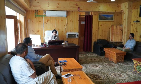 EC Aga Syed Mujtaba Musavi Reviews Brown Bear Conflict Situation, Stresses Coordinated Mitigation Measures.