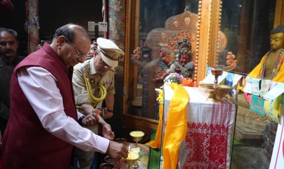 L-G Vinai Kumar Saxena attends dPal rNgam Duston 2026, celebrating UT Ladakh Foundation Day.