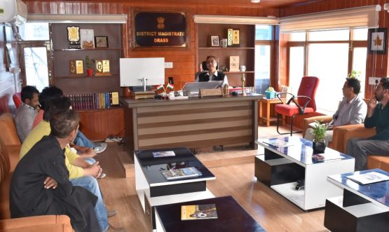DC Drass holds interactions with operators of carpentry businesses and restaurant/ eateries