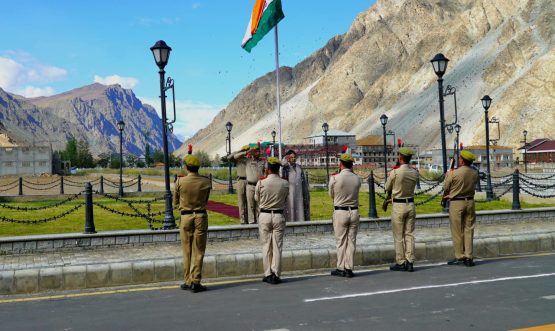 EC Aga Syed Mujtaba Musavi Unfurls National Flag at Council Secretariat, Kargil.