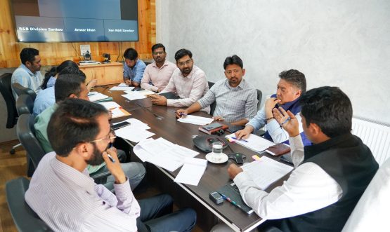 Administrative Secretary Reviews Law & Justice Works Executed by PWD and Other UT Works Implemented by CPWD in Ladakh.
