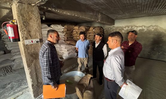 Director FCS&CA, Mohd Ashraf Bhat Inspects Food Sale Centres in Kargil.