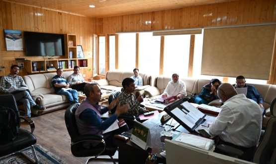ADDC Kargil Chairs Meeting to Review Utilisation of Unused Government Buildings.
