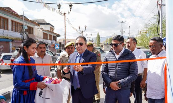 SIDCO organises marketing exhibition-cum-sale in collaboration with NMDFC at Leh.