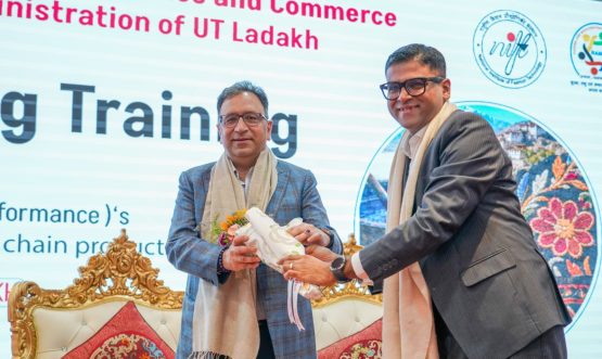 Chief Secretary inaugurates capacity-building training for Ladakh’s textile artisans under RAMP scheme.