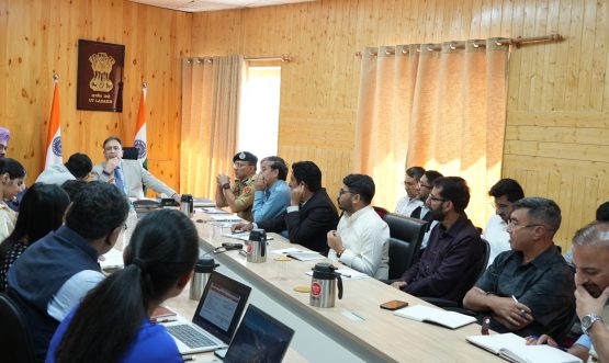 Chief Secretary reviews Preparation of Vision Document for Viksit Ladakh 2047.