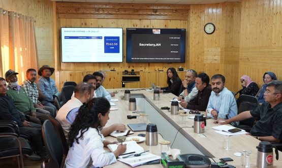 Chief Secretary reviews Dairy Cooperative Development in Ladakh.
