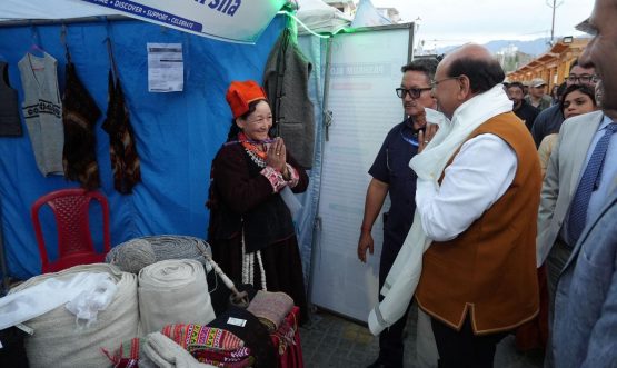 L-G VK Saxena inaugurates LRLM-SARAS Mela 2026